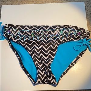 BLACK CHEVRON BIKINI BOTTOMS